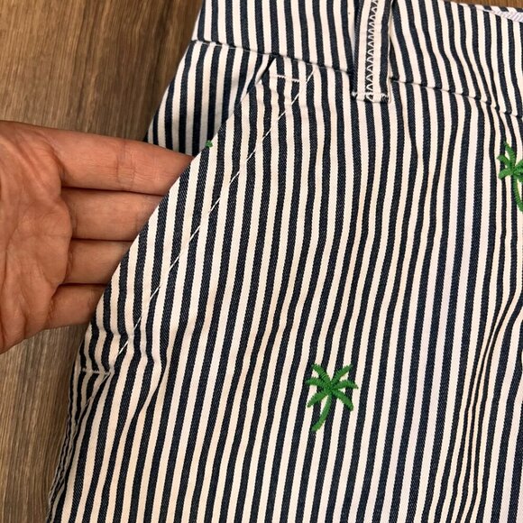Crown & Ivy Caroline Blue Pin Stripe Palm Tree Shorts Sz 14 - Picture 5 of 12